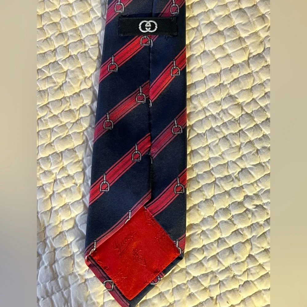 Vintagee Gucci silk tie with classic stirrup design - Picture 3 of 4